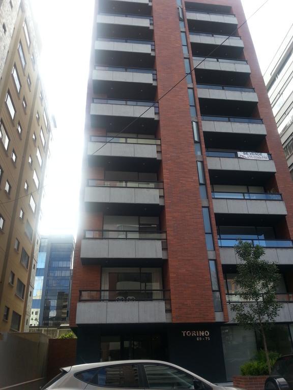 Suites Metropoli Edificio Torino Кито Екстериор снимка