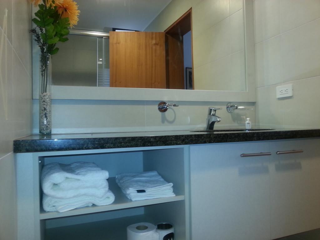 Suites Metropoli Edificio Torino Кито Екстериор снимка