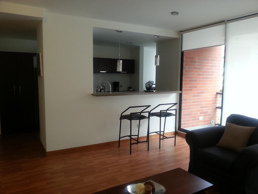 Suites Metropoli Edificio Torino Кито Стая снимка