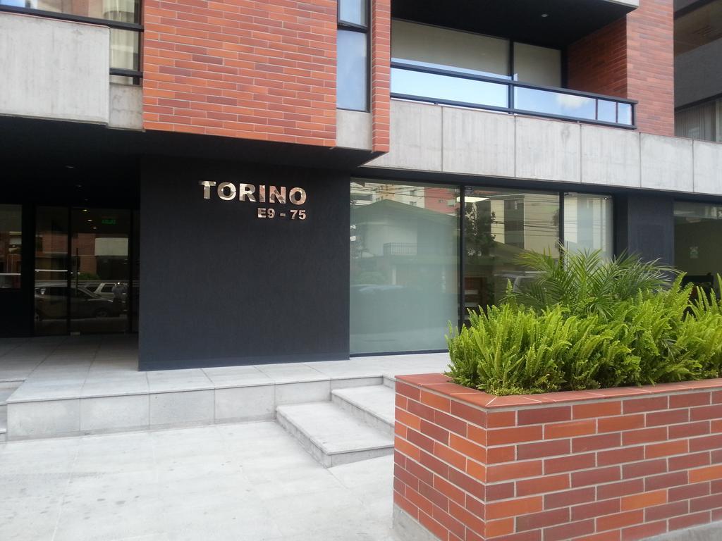 Suites Metropoli Edificio Torino Кито Екстериор снимка