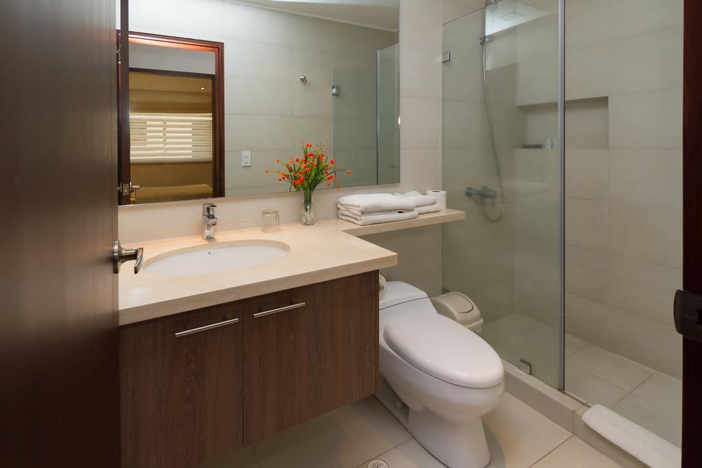 Suites Metropoli Edificio Torino Кито Екстериор снимка
